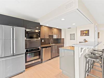 18181 NE 31st Ct APT 2205