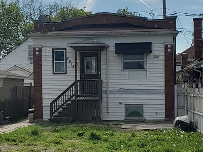 5918 S Albany Ave