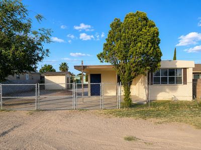 Property at 10285 Nirmal Dr, Socorro, TX