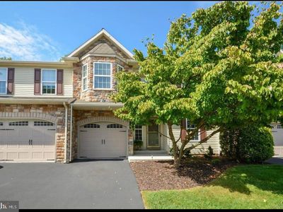 103 Pin Oak Ct
