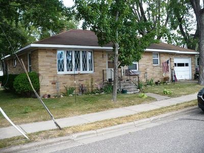 102 W SCHOOL STREET