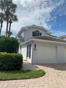 7066 Barrington Cir APT 201