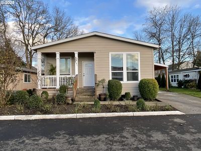 861 SW Liberty Bell Dr