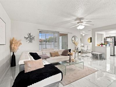 7210 N MANHATTAN AVENUE #1014