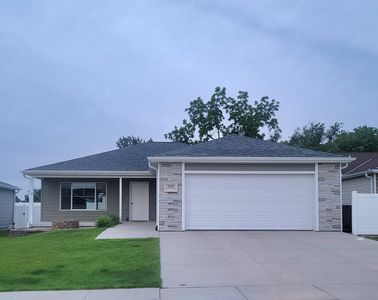 2105 E 35th Street Dr