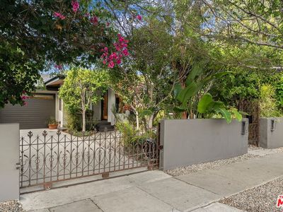 3775 Maplewood Ave