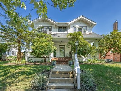 228 Edgewood Ave