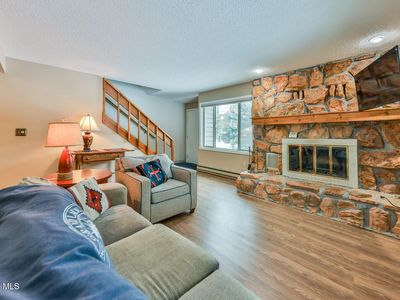 307 LAKESIDE Drive #1A