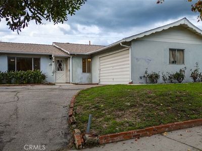 9825 Tujunga Canyon Pl