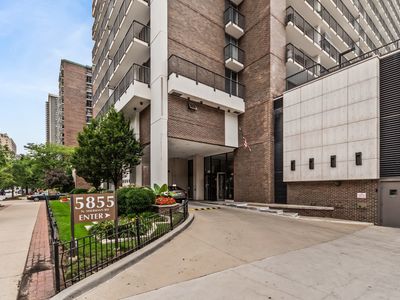 5855 N Sheridan Rd APT 14G