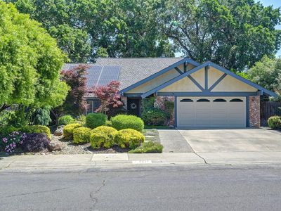 7671 Greenhaven Dr