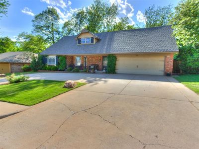1301 Pine Oak Cir