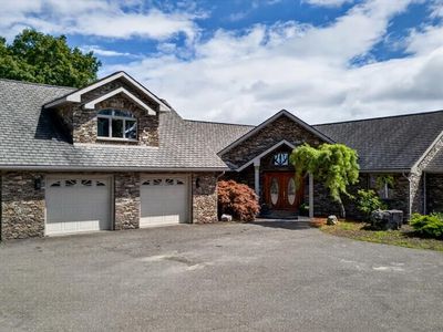 736 Weaver Rd