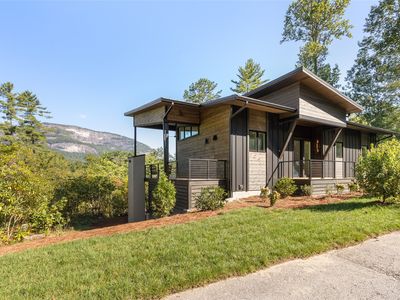 206 Sanctuary View Trail