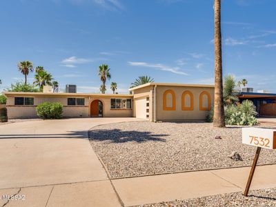 7532 E Linden Cir