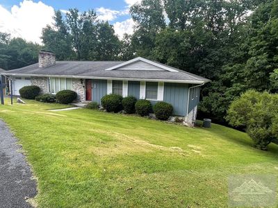 506 Hillcrest Dr