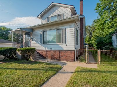 1220 W 41st Ave