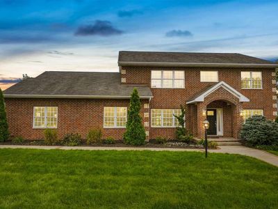 2004 Dempster Dr