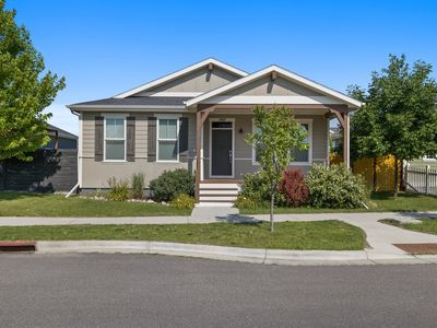 1809 Annas Garden Ln