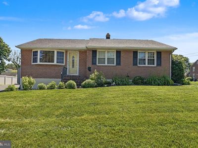 105 Macarthur Dr