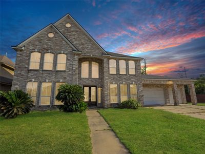 7402 Regency Pl