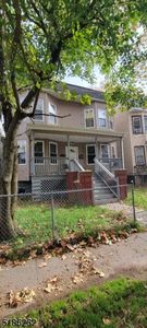 Property at 84 N Park St #4, East Orange, NJ