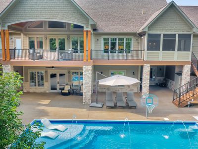 10240 Springstone Rd
