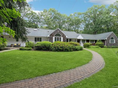 63 W Meadow Road