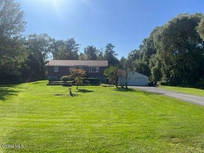 29 White Road