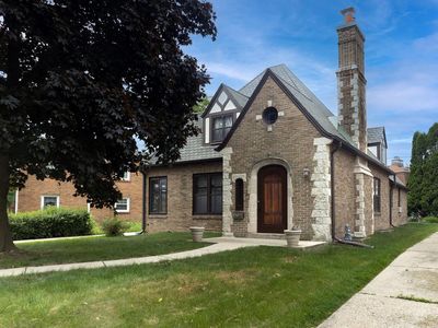 4525 South Lawler AVENUE