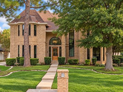2 Crestwood Dr
