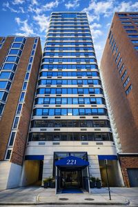 221 E Walton Pl APT 17E