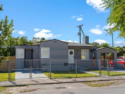 1780 NW 49th St