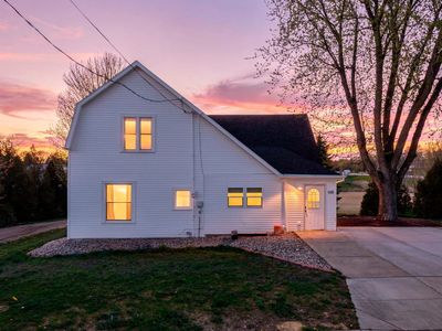 105 1st St S