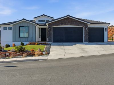 1033 N 2050th Cir E