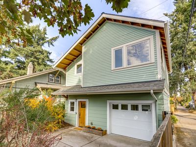 5264 NE Mallory Ave #B