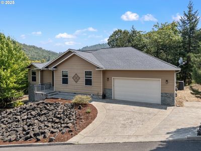 251 Winchester Creek Ave