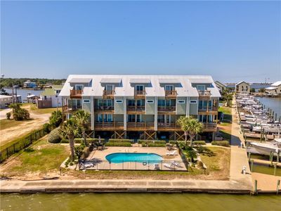 900 Delchamps Ave #1-C