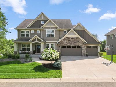 10 Crescent Ln