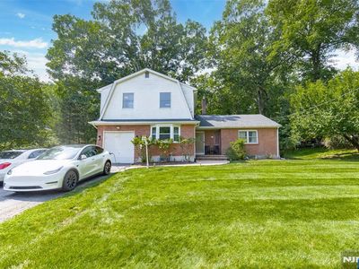 34 Andrew Ave