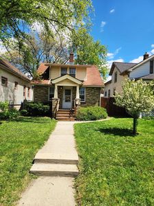 2126 S 77th STREET