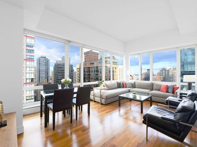 250 E 53rd St APT 3302