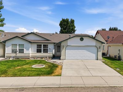 1884 N Buena Vista Ave