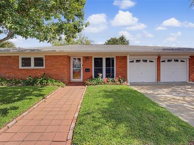 7213 Youpon Dr