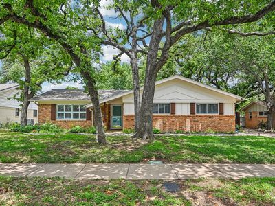 724 Bedford Ct W