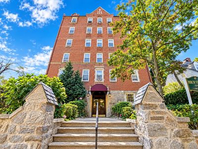 40 E Birch Street Apt 4D