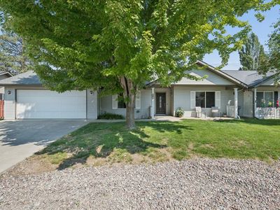 1077 Harmony Ct
