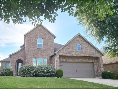 Property at 104 Forest Bend Ct, Clute, TX