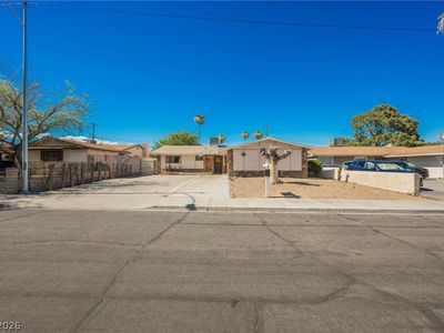 5820 Carmen Blvd
