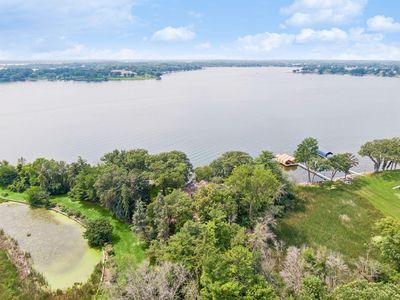 2425 N Shore Dr